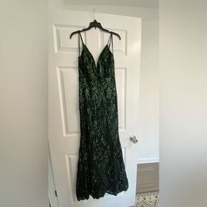 Windsor. Green sequin gown. Size Large.